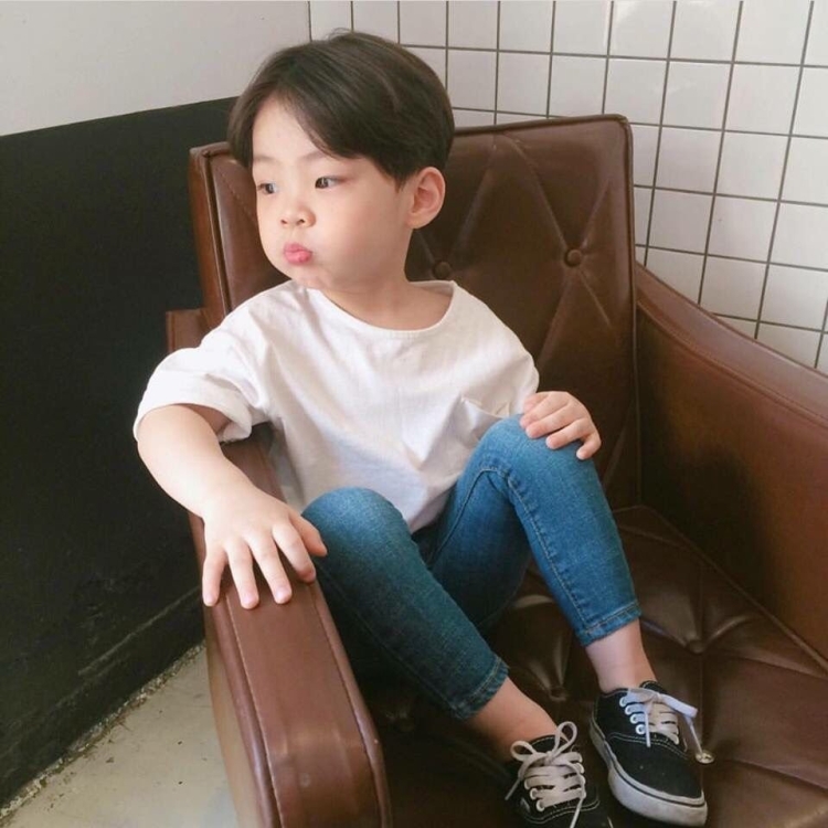 Маленький мальчик кореец