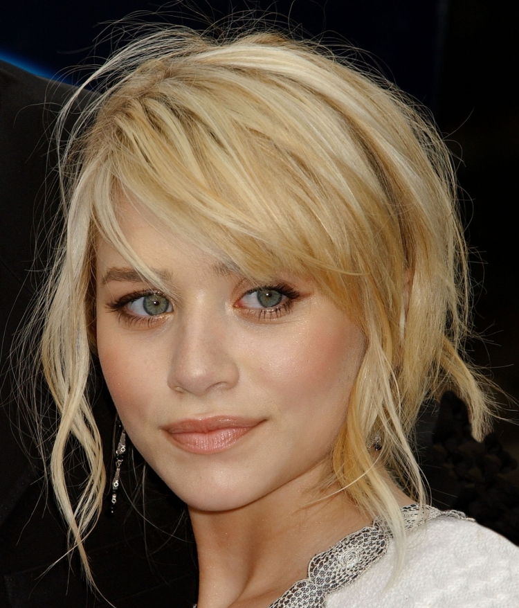 Эшли Олсен с челкой