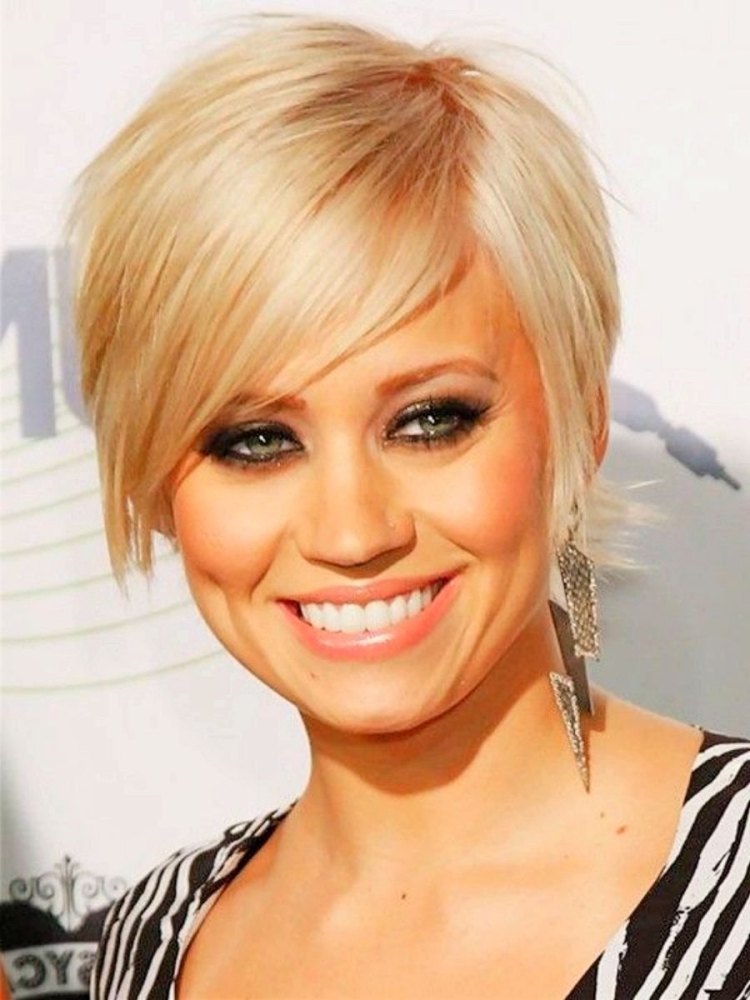 Кимберли Уайатт с короткими волосами