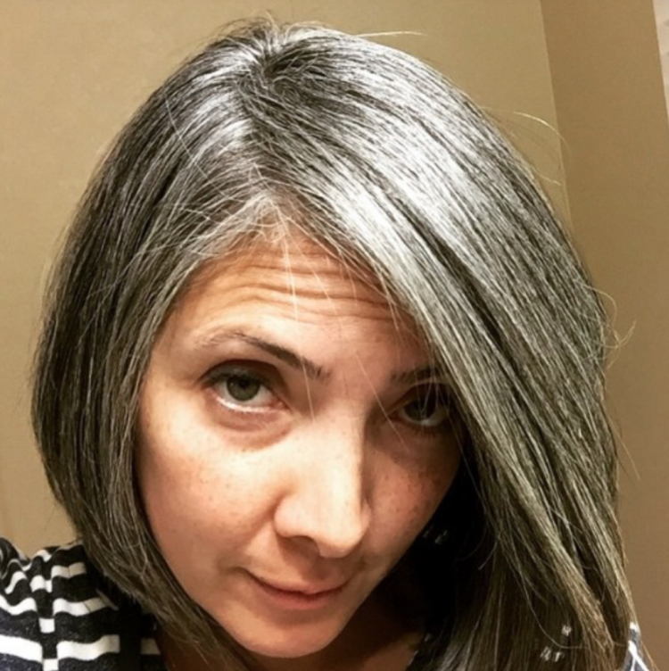 Отросшие Седые волосы