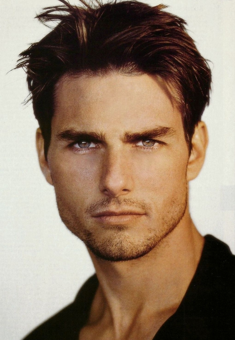 Том Круз с короткой стрижкой