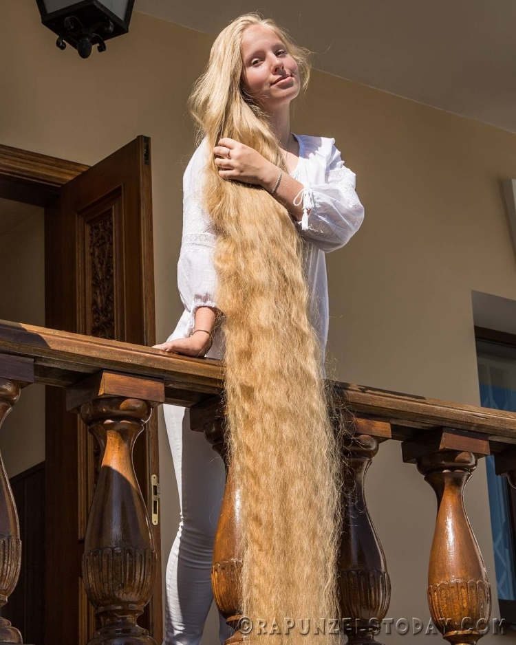 Очень длинные волосы