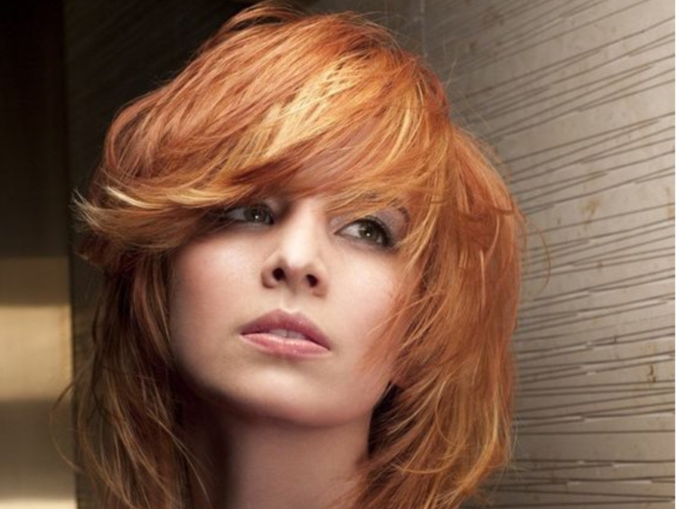 «Волчица» стрижка знаменитости