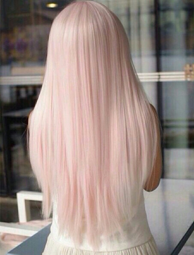 Светло розовые волосы