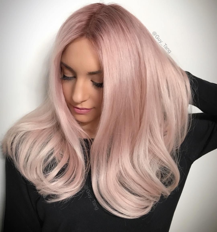 Пепельно розовый цвет волос