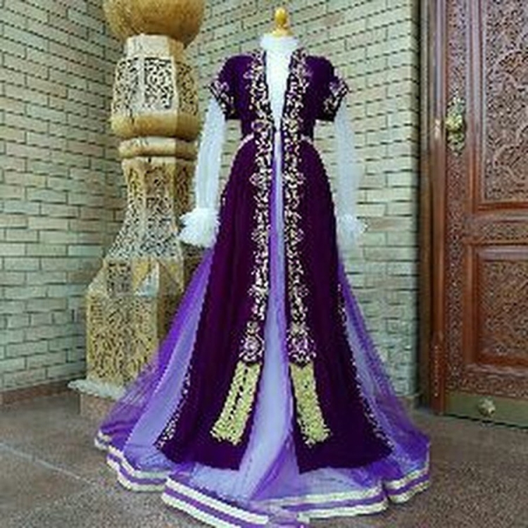 Анор ателье Миллий либослари