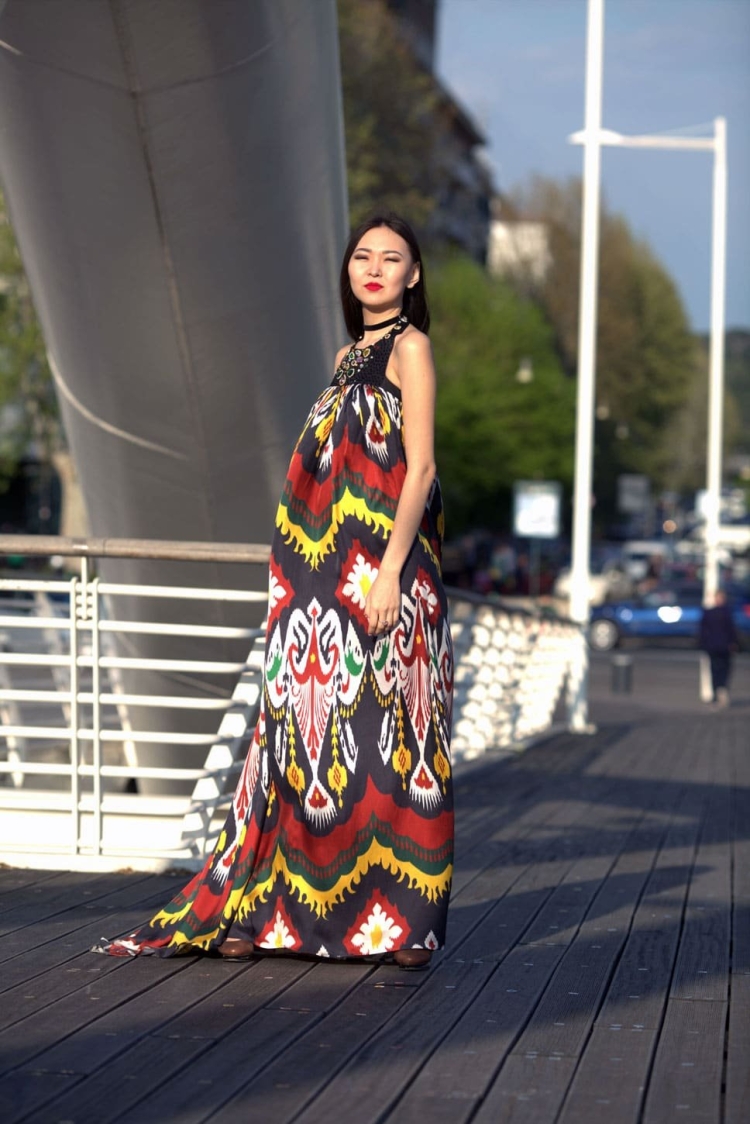 Миллий либослари атлас адрас