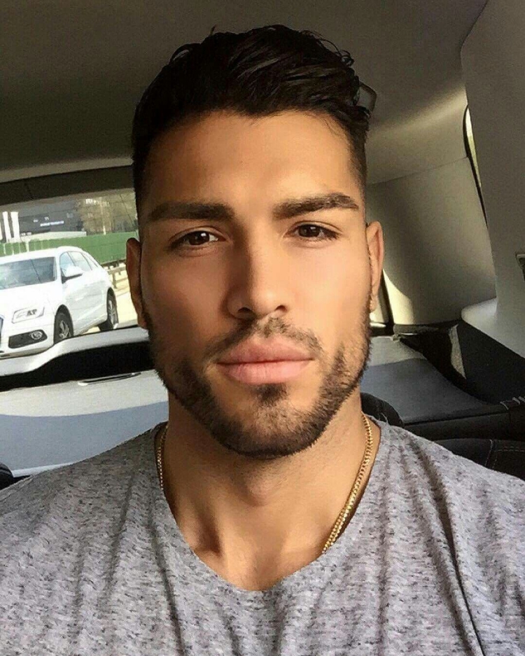 Красивые мужские селфи