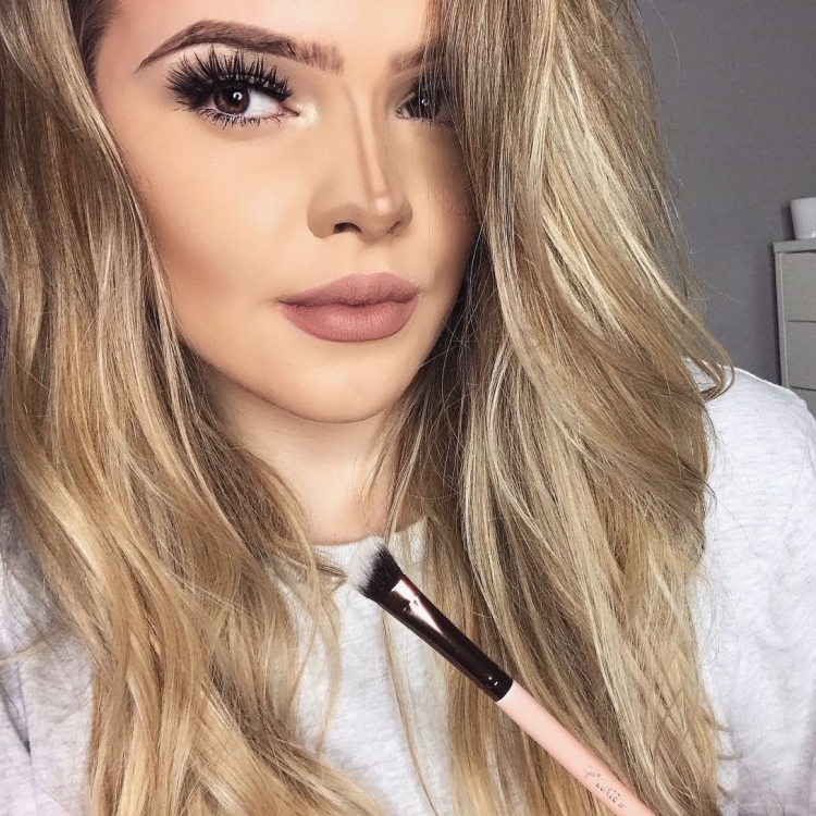 Контуринг на светлые волосы