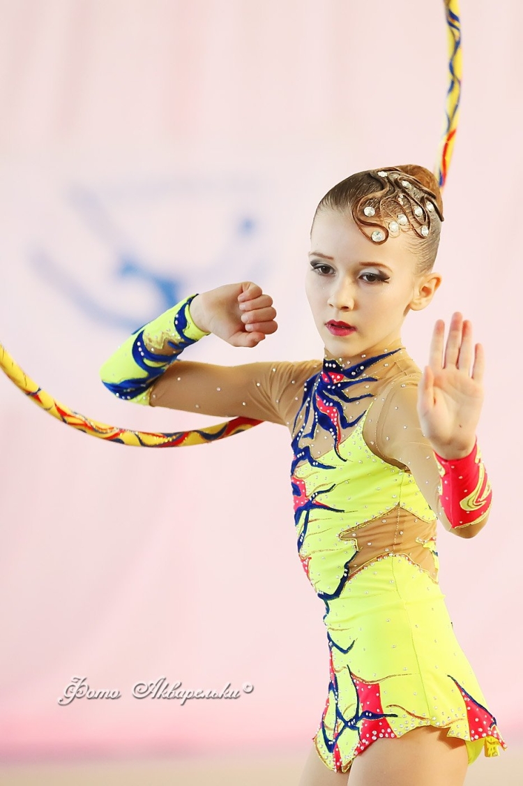 Прическа для художественной гимнастики