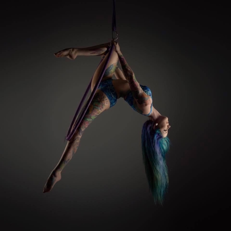 Цирк на шесте