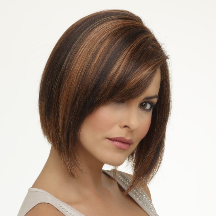 Корорирование на тёмные волосы каре с челкой