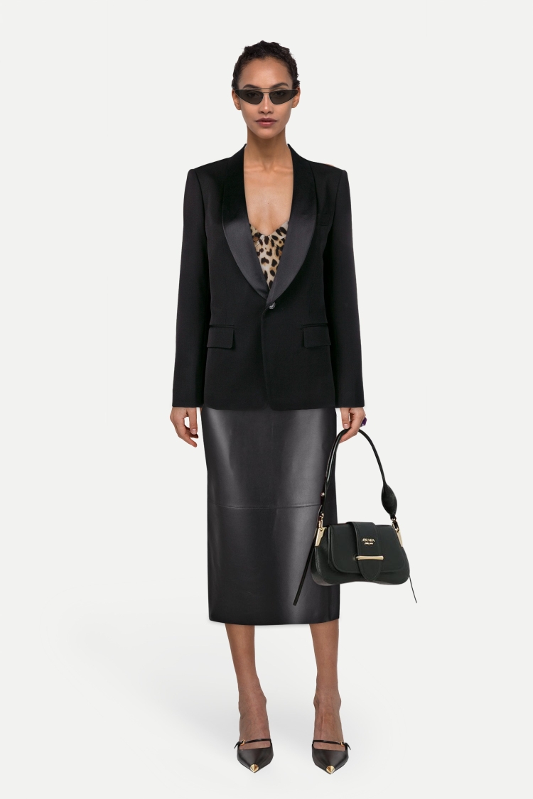 Пиджак с юбкой миди