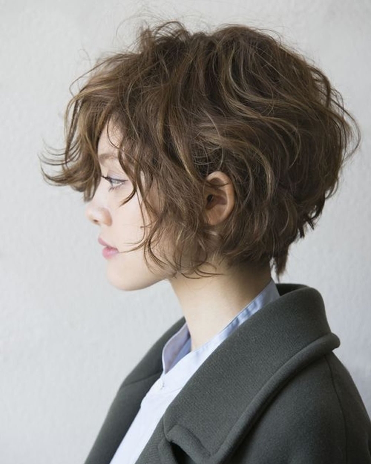 Томбой Боб на вьющиеся волосы