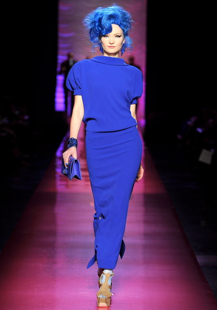 Синий цвет в одежде