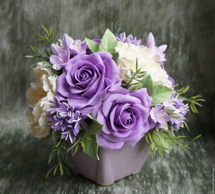 Сиреневые композиции розы букет