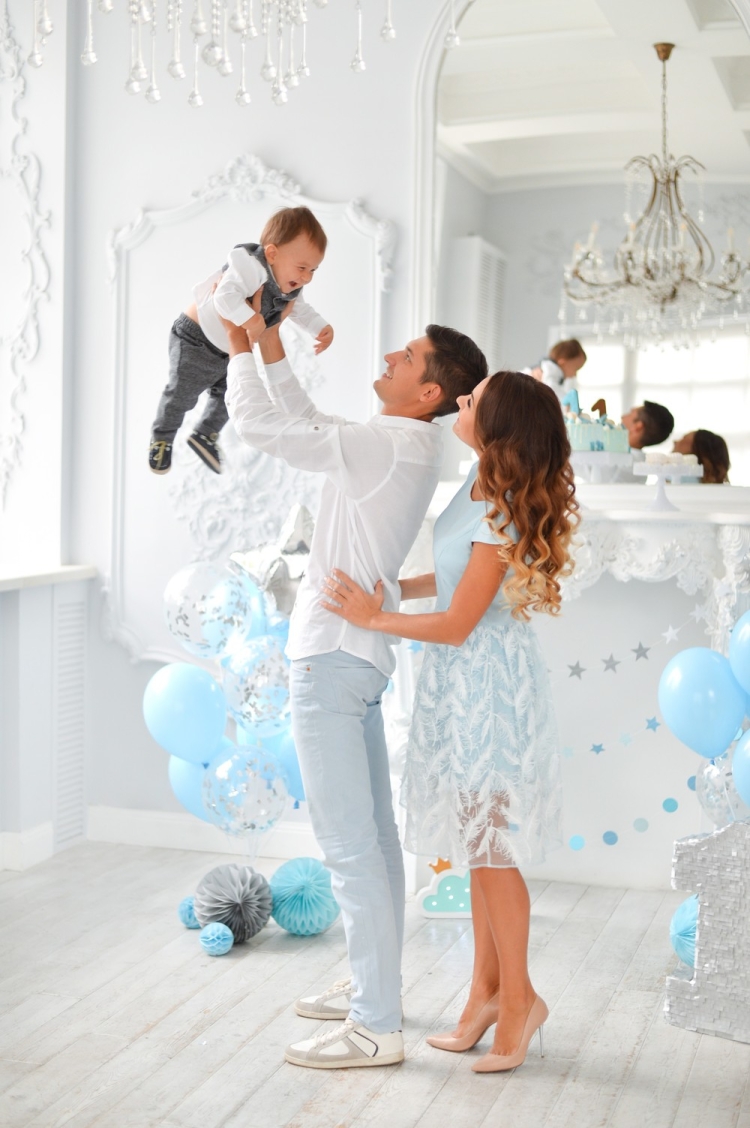 Фотосессия с ребенком 1 год в студии