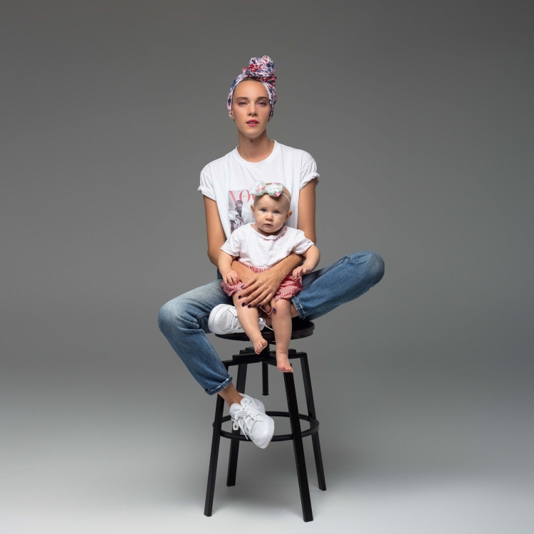 Стиль семейной фотосессии в студии