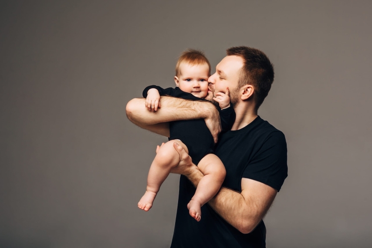 Семейная фотосессия в студии с сыном