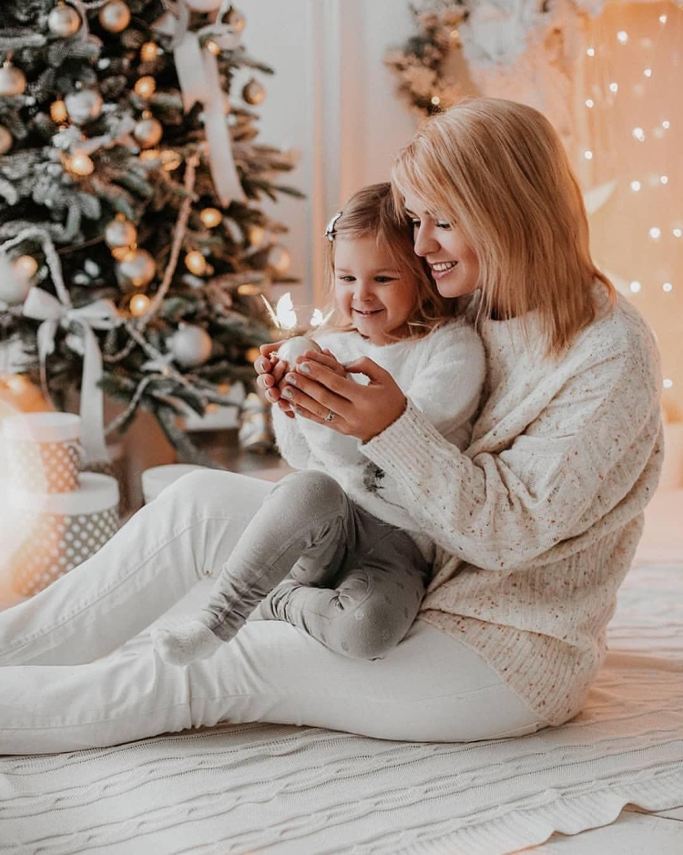 Зимняя фотосессия в студии с ребенком