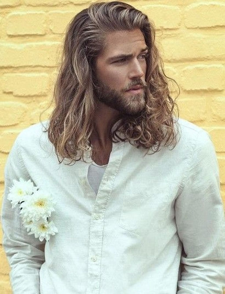 Мужской стиль с длинными волосами