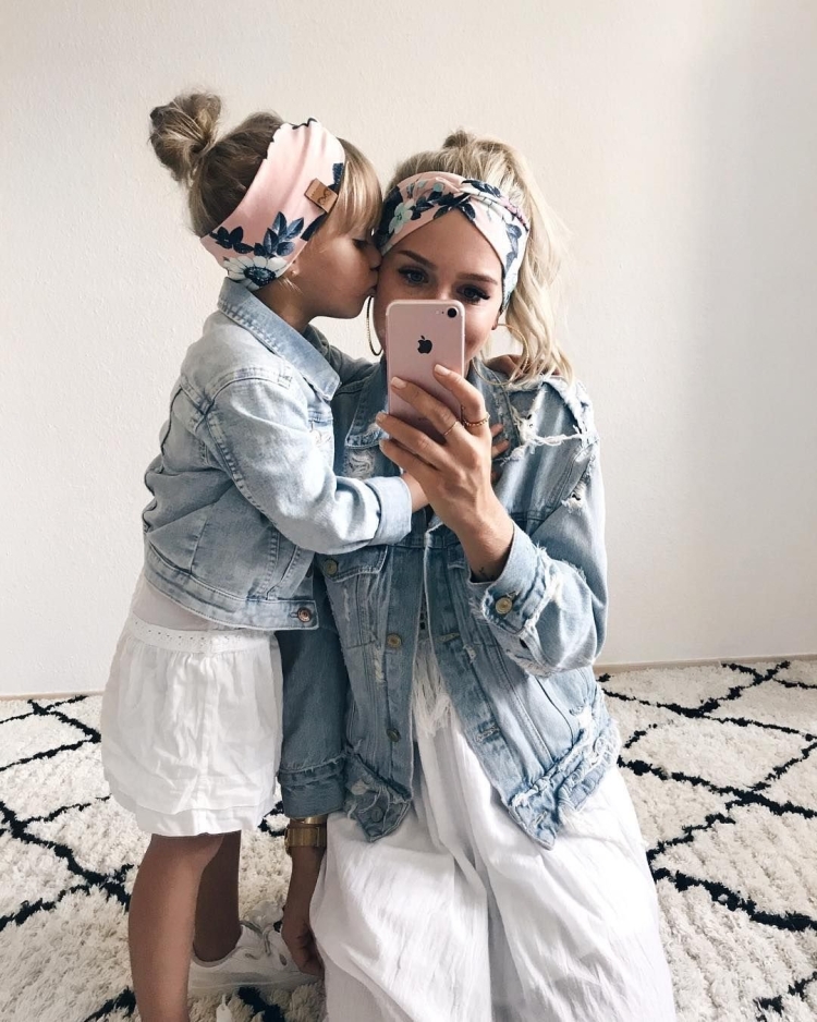 Стильные мама и дочка