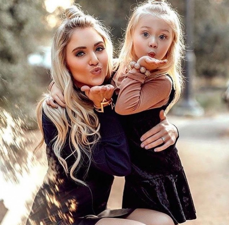 Фотосессия с дочкой на улице