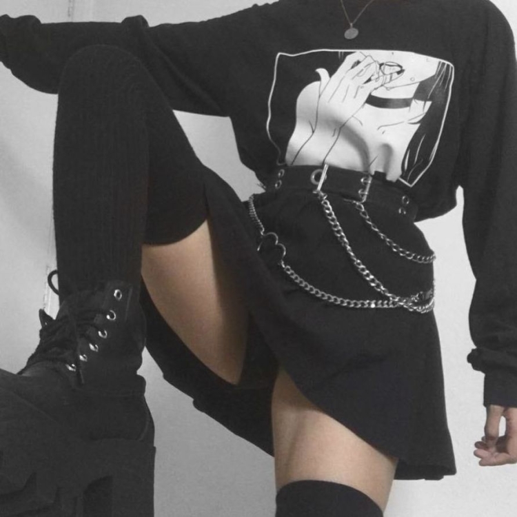 Чёрная одежда для девушек Эстетика