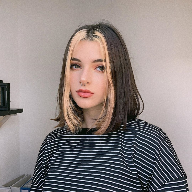 Эмили Волкова