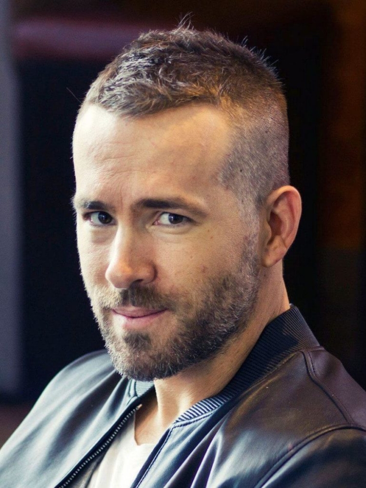 Райан Рейнольдс стрижка