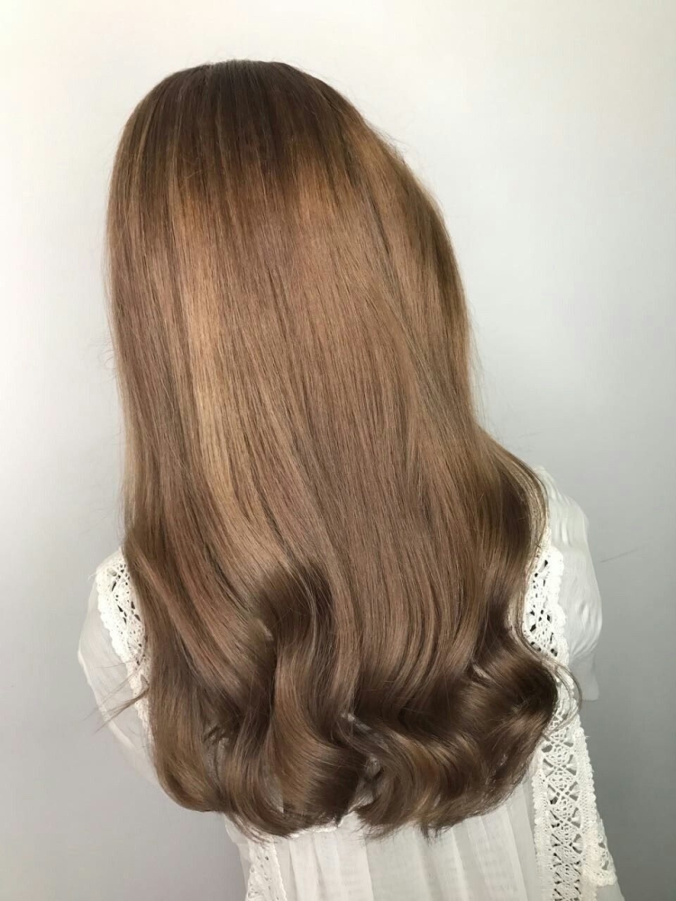 Темно бежевый цвет волос